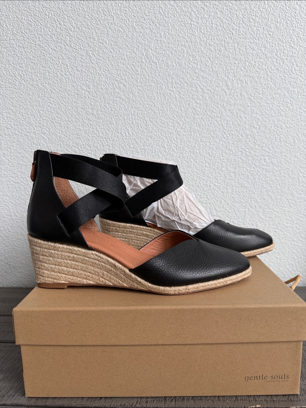 gentle souls by Kenneth Cole Black Leather Pointed Espadrille Wedge Sandals NIB